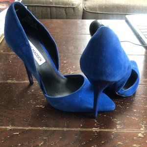 NWOT - Steve Madden Blue Suede Heels sz 7.5